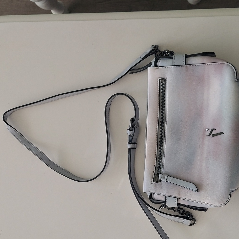 Vera Wang crossbody bag light blue and rose pink ombre shades